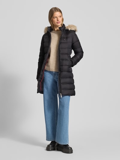 Tommy Jeans Płaszcz pikowany o kroju slim fit z wypełnieniem puchem i pierzem Czarny 1