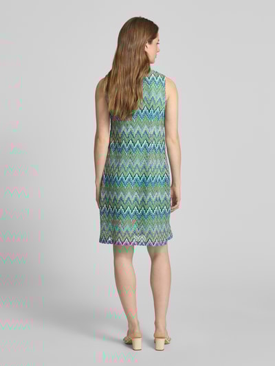 Betty Barclay Mini Etuikleid im Allover-Look Gruen 5