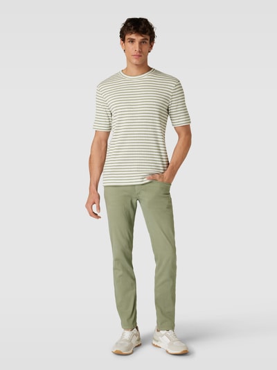 Christian Berg Men Slim Fit Jeans mit Gesäßtaschen Oliv 1