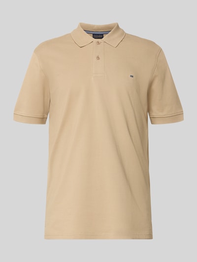 Produktfoto, Regular Fit Poloshirt mit Stitching von Christian Berg Men in Beige aus reiner Baumwolle, Knopfleiste, Rückenlänge 70 cm bei Größe M