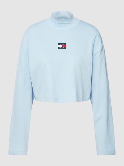 Tommy Jeans Cropped Longsleeve mit Label-Patch Hellblau 2