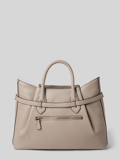 Produktfoto, Handtasche in Leder-Optik mit Logo-Applikation von Guess in Beige mit goldfarbenen Details, Reißverschlussfach und Tragehenkel
