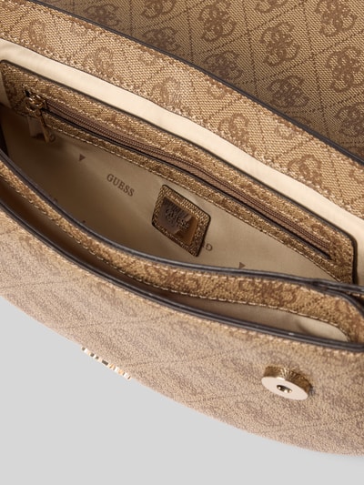 Produktfoto, Handtasche mit Label-Detail Modell 'DEA' von Guess in Braun-Beige, Hauptfach mit Reißverschluss, Innenfach, Textilstruktur