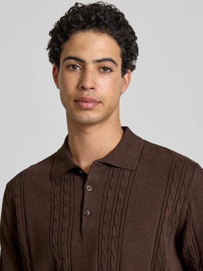 Redefined Rebel Slim Fit Strick-Poloshirt mit Zopfmuster Modell 'Miller' Dunkelbraun 3