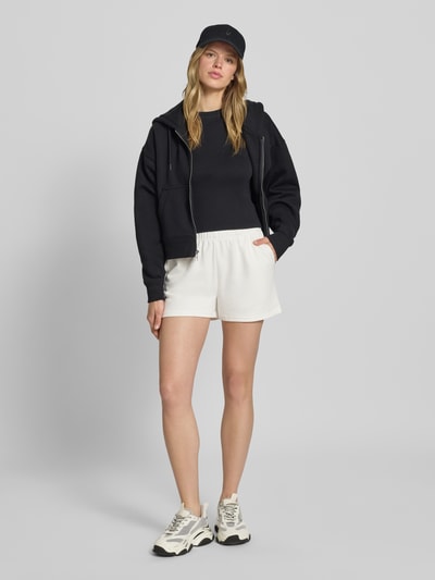 Gina Tricot Sweatshorts mit elastischem Bund Offwhite 1