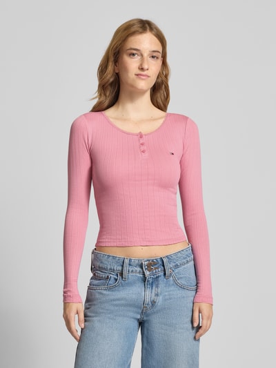Tommy Jeans Longsleeve Henley-Shirt mit Rippstruktur Pink 4