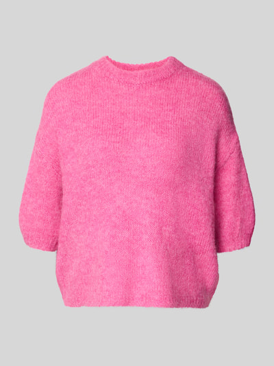 Produktfoto, Relaxed Fit Pullover mit Lanawoll-Anteil Modell 'Otia' von B.Young im leuchtend pinken Strick-Optik, Halbarm, Rundhalsausschnitt, überschnittene Schultern, elastische Ärmelabschlüsse, Material-Mix, Damen Pullover