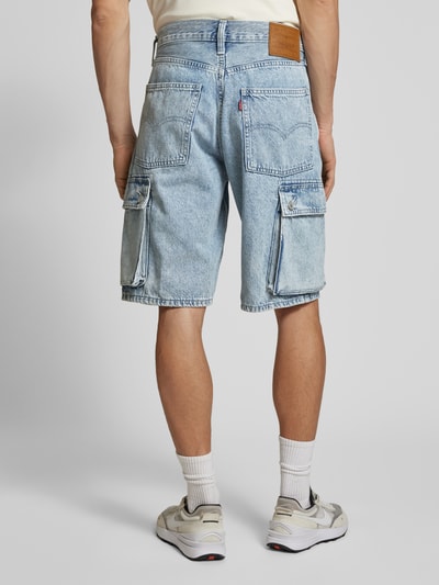 Levi's® Baggy Fit Jeansshorts mit Cargotaschen Hellblau 5