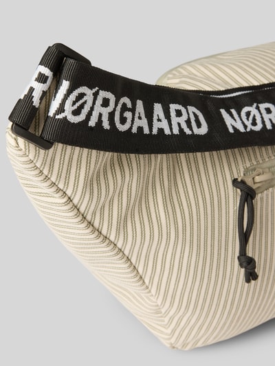 MADS NØRGAARD Bauchtasche aus reiner Baumwolle Modell 'Broma Coco' Stein 3