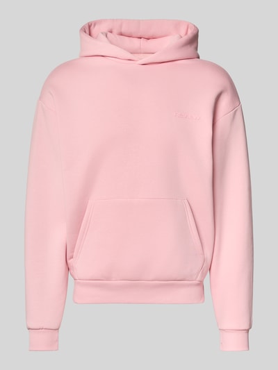 Produktfoto, Hoodie mit Logo-Print von REVIEW in Rosa, lockere Passform, Baumwoll-Mix, Kängurutasche, Logo auf Brust, Herrenmodell