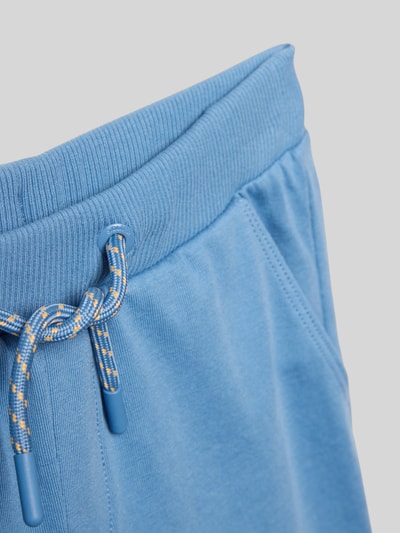 Produktfoto, Regular Fit Sweatshorts aus Baumwoll-Mix von s.Oliver RED LABEL, Optik: Unifarben, Passform: Regular-Fit, Tunnelzug, Bundabschluss: Elastisch, Gerippt, Weitenregulierung, seitliche Eingrifftaschen, Materialverarbeitung: Sweat, Material: Baumwolle-Mix, hellblaue Farbe, weiche Textur