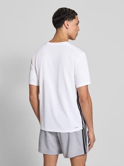 adidas Training t-shirt o kroju regular fit z detalem z logo model 'WE BAS 3S T' Biały 5