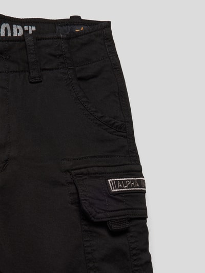 Alpha Industries Szorty cargo z detalem z logo model ‘CREW’ Czarny 2