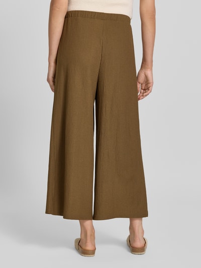 s.Oliver RED LABEL Loose Fit Hose in Crinkle-Optik Mittelbraun 5