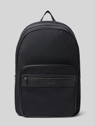Produktfoto, Rucksack mit Label-Schriftzug Modell 'REPREVE' von Tommy Hilfiger, Optik: Unifarben, Reißverschluss, Seitentasche, Hauptfach, Reißverschlussfach, Einschubfächer, Tragehenkel, Schulterriemen, Materialverarbeitung: Webware.