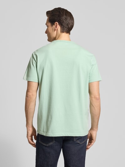 Männermodel trägt Regular Fit T-Shirt aus reiner Baumwolle von Polo Ralph Lauren, Optik: Unifarben, Ganzkörperansicht Rückansicht