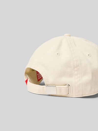 Produktfoto, Basecap mit Label-Stitching von Diesel aus reiner Baumwolle in Beige, verstärkter Schirm, verstellbarer Verschluss.