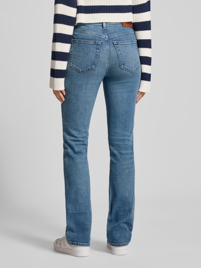 Calvin Klein Jeans Jeansy o kroju skinny fit z poszerzaną nogawką, efektem znoszenia i detalem z logo Jeansowy niebieski 5