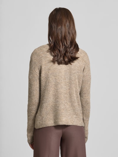 ICHI Strickjacke mit Rundhalsausschnitt Modell 'KAMARA' Taupe 5