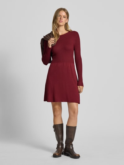 Only Licht uitlopende gebreide jurk van viscosemix, model 'ALMA' Donkerrood - 1