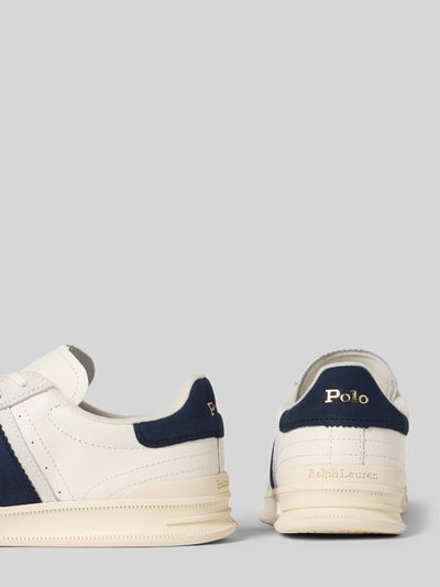 Produktfoto, Sneaker met vetersluiting van Polo Ralph Lauren, echt leer, afgeronde neus, labeldetail, gestructureerde zool, blauw-wit, hakhoogte 5 cm, schachthoogte en -breedte 6 cm bij maat 40.