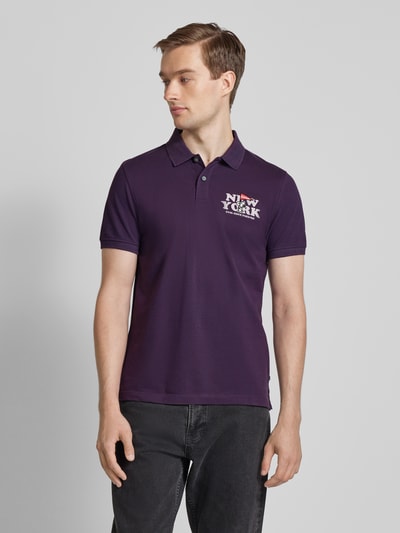 s.Oliver RED LABEL Regular Fit Poloshirt aus Baumwollpiqué mit Peanuts®-Motiv Violett 4