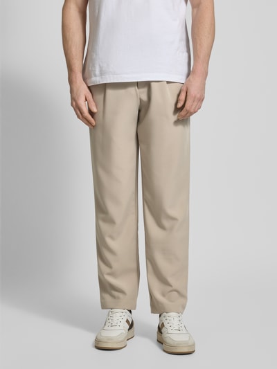 CK Calvin Klein Relaxed Tapered Fit Bundfaltenhose mit elastischem Bund Khaki 4