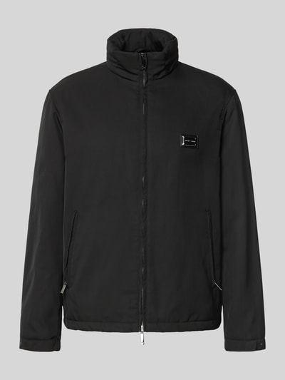 Produktfoto, schwarze Regular Fit Jacke mit Stehkragen von Emporio Armani, glatte Struktur, Logo-Applikation, Zweiwege-Reißverschluss, Eingrifftaschen mit Reißverschluss, schlichte Farbgebung, Damen Jacke, Rückenlänge 70 cm, Schulterbreite 48 cm, Brustweite 57 cm, Ärmellänge 67 cm