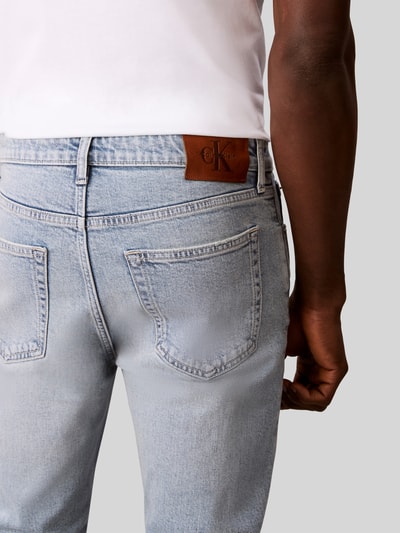 Calvin Klein Jeans Tapered Fit Jeans aus reiner Baumwolle Hellblau 3