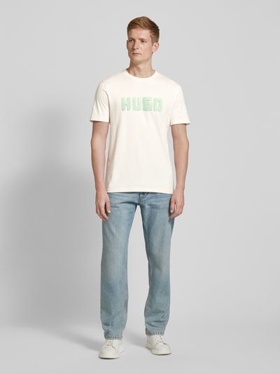 HUGO T-Shirt mit Label-Print Modell 'Daqerio' Offwhite 1