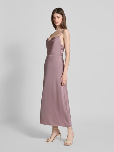 Vila Sukienka midi z satyny z lejącym dekoltem model ‘RAVENNA’ Fiołkoworóżowy 1