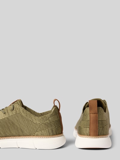 Produktfoto, Sneaker mit Label-Details Modell 'Pasadena' von bugatti aus Textil in Grün mit abgerundeter Form, Struktursohle, Schnürung, Absatzhöhe 3 cm, Schafthöhe 8 cm, Schaftweite 10 cm.