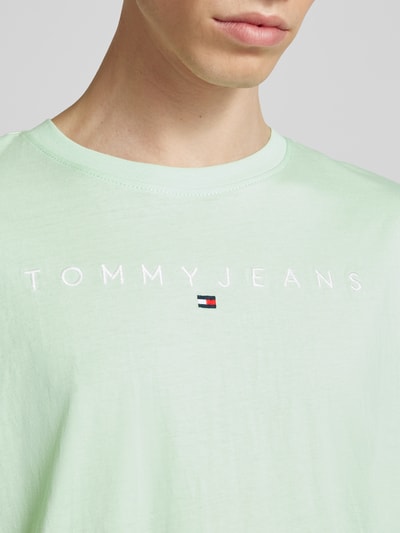 Tommy Jeans T-shirt o kroju regular fit z wyhaftowanym logo Miętowy 3