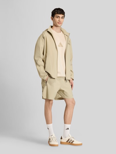 adidas Sportswear Trainingsjacke mit Kapuze und Logo Print Khaki 1