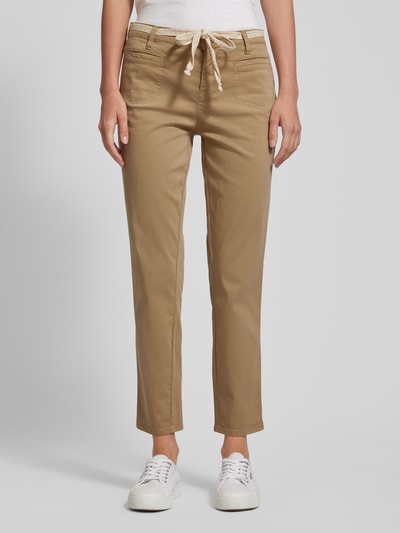 ROSNER Slim Fit Stoffhose mit Bindegürtel Modell 'ALISA' Camel 4