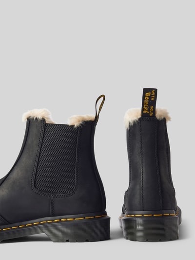 Dr. Martens Chelsea Boots aus Leder mit Innenfutter Modell 'Leonore' Black 2