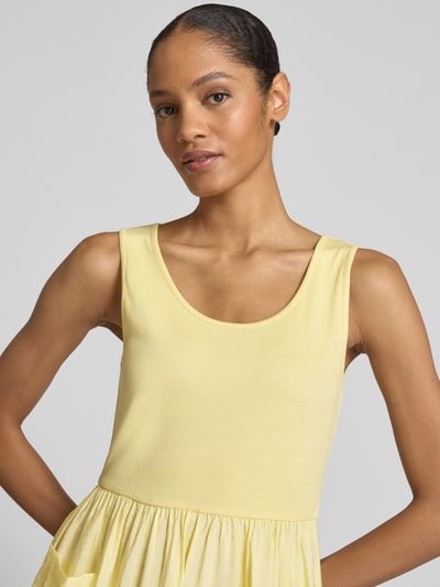 Rich & Royal Sukienka midi z nakładanymi kieszeniami Jasnożółty 3