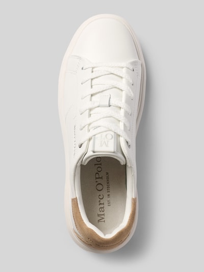 Produktfoto, Low Top Sneaker aus echtem Rindsleder von Marc O'Polo in Unifarbe Weiß, runde Schuhspitze, flache Sohle, Glattleder, Label Print.