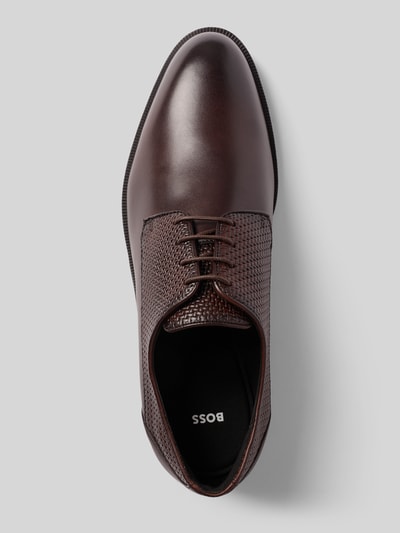 Produktfoto, braune Schnürschuhe aus reinem Leder Modell 'TAYIL' von BOSS, glatte und strukturierte Textur, Herren Schnürschuhe