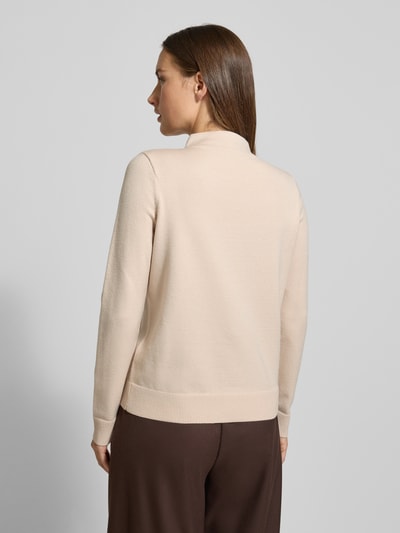 Betty Barclay Strickpullover aus Viskose-Mix mit Stehkragen Beige 5