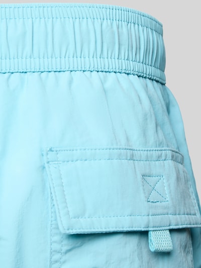 Produktfoto, Badehose mit elastischem Bund und Label-Stitching von CHAMPION in Hellblau, Regular-Fit, Tunnelzug, strukturierte Oberfläche