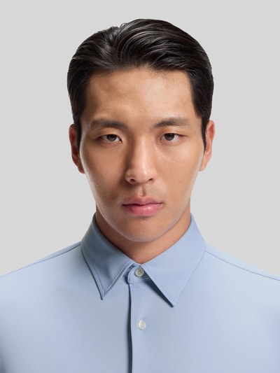 BOSS Slim Fit Businesshemd mit Kentkragen Hellblau 3