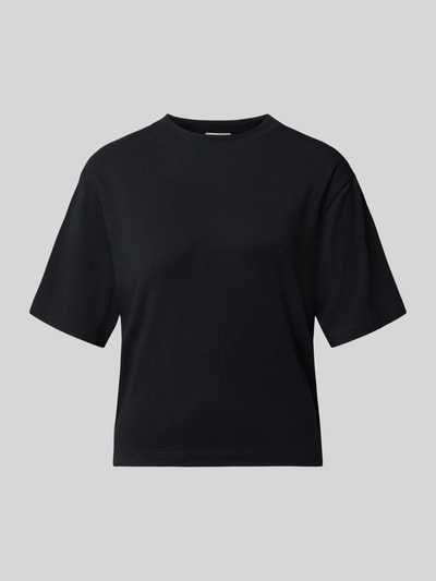 Produktfoto, schwarzes Regular-Fit T-Shirt aus Baumwoll-Mix von Marc O'Polo vor grauem Hintergrund, klare Linien, glatte Textur