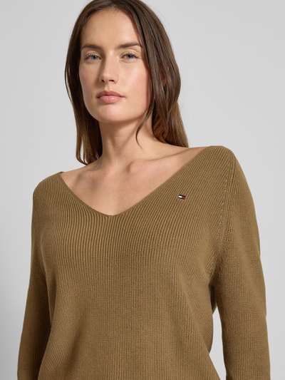 Tommy Hilfiger Sweter z dzianiny o kroju regular fit z czystej bawełny Szarobrązowy 3