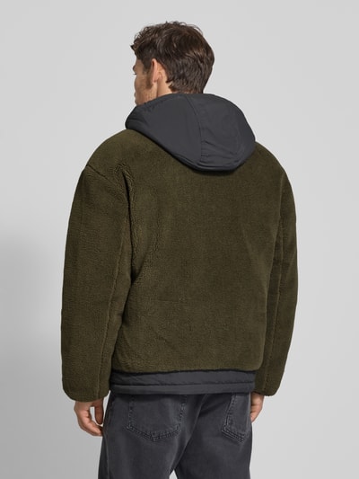 MCNEAL Teddyjacke mit Kapuze Oliv 5