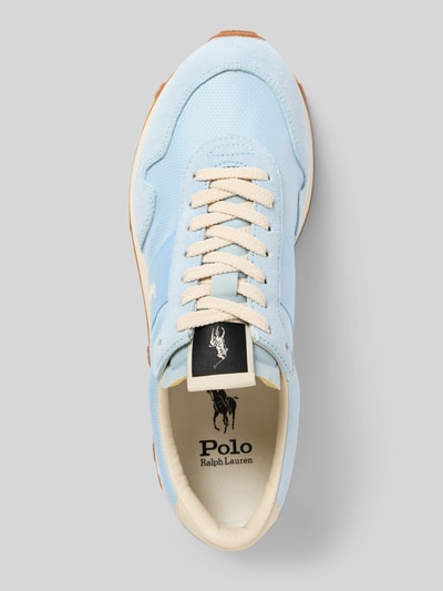 Produktfoto, Sneaker mit Schnürverschluss von Polo Ralph Lauren aus Leder-Mix in Hellblau mit abgerundete Spitze, Label-Details, strukturierter Sohle, Absatzhöhe 4 cm, Schafthöhe 8 cm, Schaftweite 7 cm.
