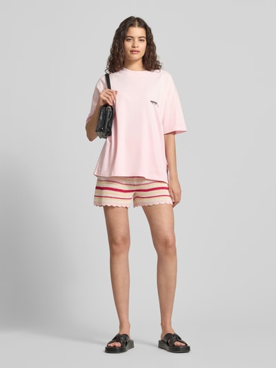 ANOTHER COTTON LAB Oversized t-shirt z nadrukiem z logo Mocnoróżowy 1