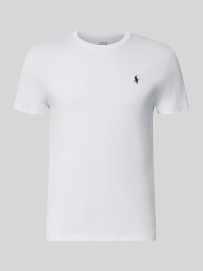 Produktfoto, weißes Regular Fit T-Shirt-Set aus reiner Baumwolle von Polo Ralph Lauren auf grauem Hintergrund, glatte Textur