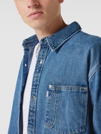 Levi's® Koszula jeansowa z kieszenią na piersi model ‘SILVERTAB OVERSIZE 1 PKT’ Jeansowy niebieski 3