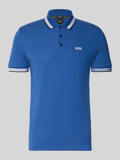 Produktfoto, Regular Fit Poloshirt mit Label-Stitching Modell 'Paddy' von BOSS in Blau, reine Baumwolle, Polokragen, kurze Knopfleiste, gerippte Ärmelabschlüsse, Rückenlänge 73 cm